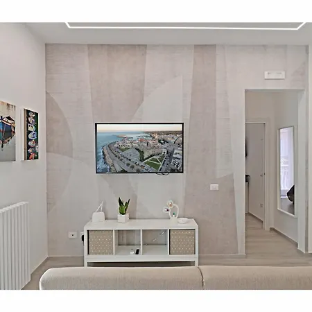 Dohome53 * Mola di Bari